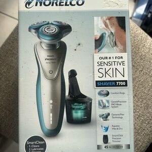 Philips Norelco Shaver 7700 in Teal and Silver Discontinued